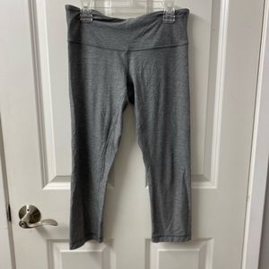 LULULEMON: Cropped Grey Yoga Pants